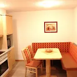 Apart Pfeifer